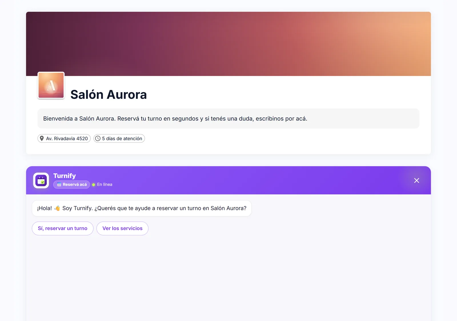 Página pública de reserva con el logo del negocio y el chat de Turnify